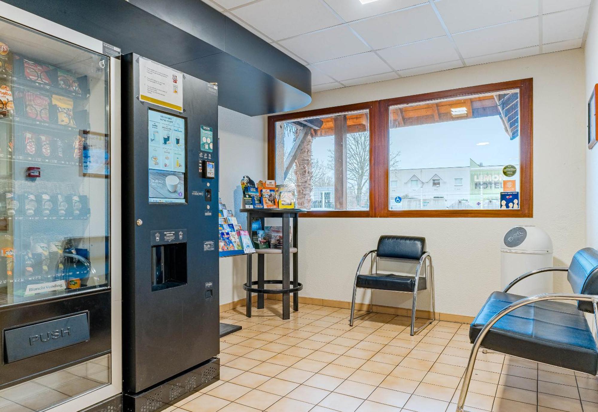 B&B Hotel Châtellerault מראה חיצוני תמונה