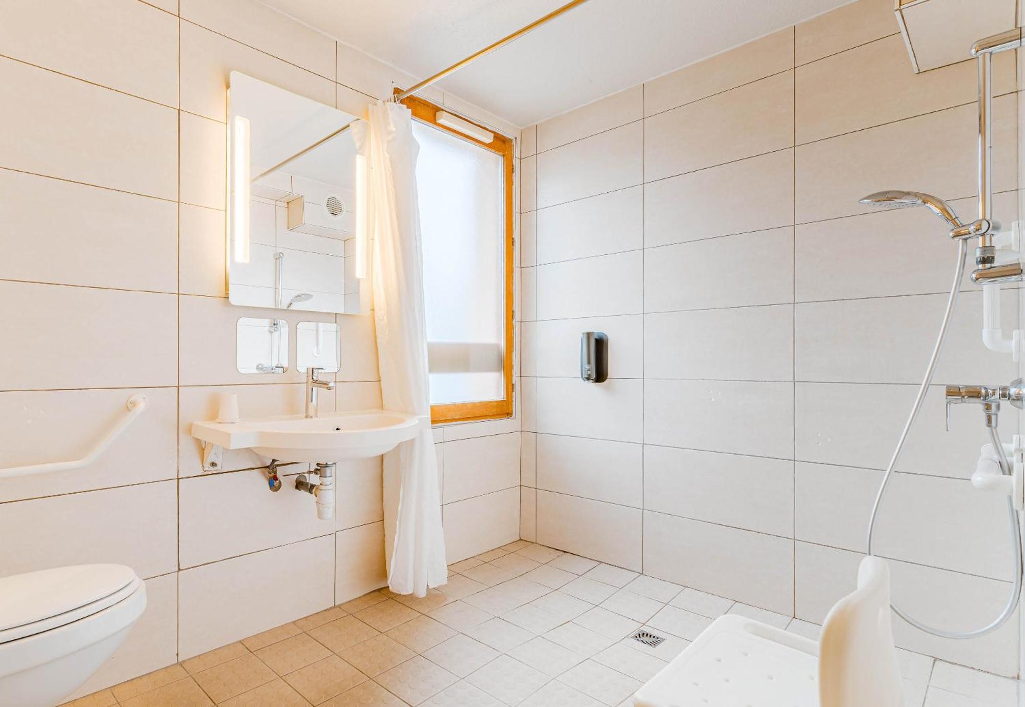 B&B Hotel Châtellerault מראה חיצוני תמונה